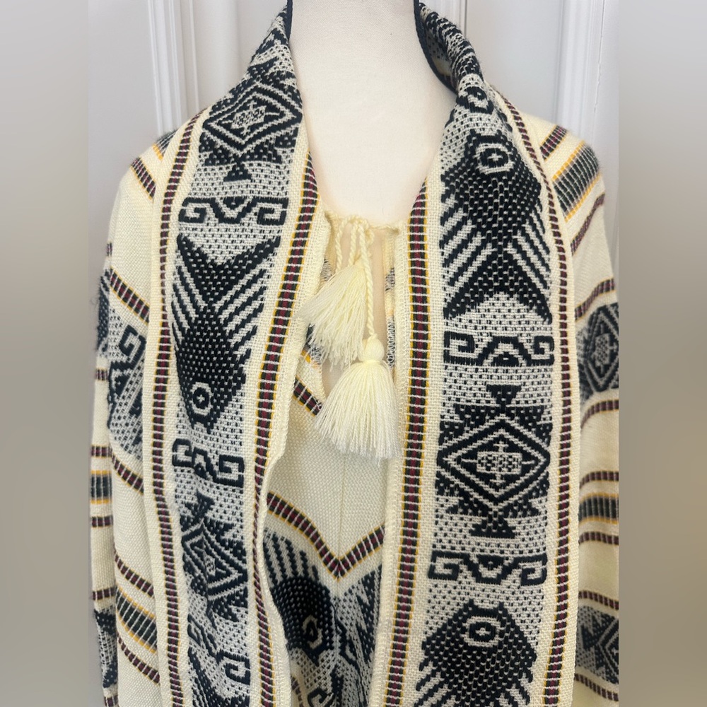 100% Wool Aztec South Western Poncho w/ Fringe Scarf- Ideal for Festivals - Picture 4 of 7